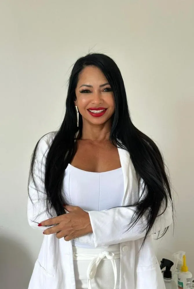 A podóloga dos artistas: Monica Paiva cuida dos pés de nomes da música brasileira